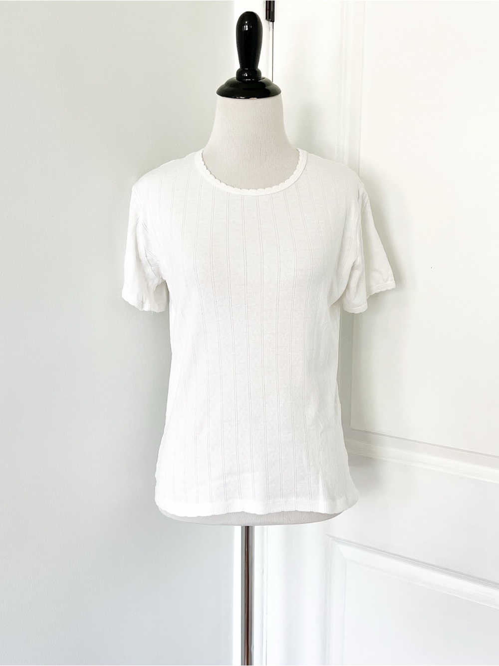 LESET White Eyelet Short Sleeve Tee with Scallop Trim - Large